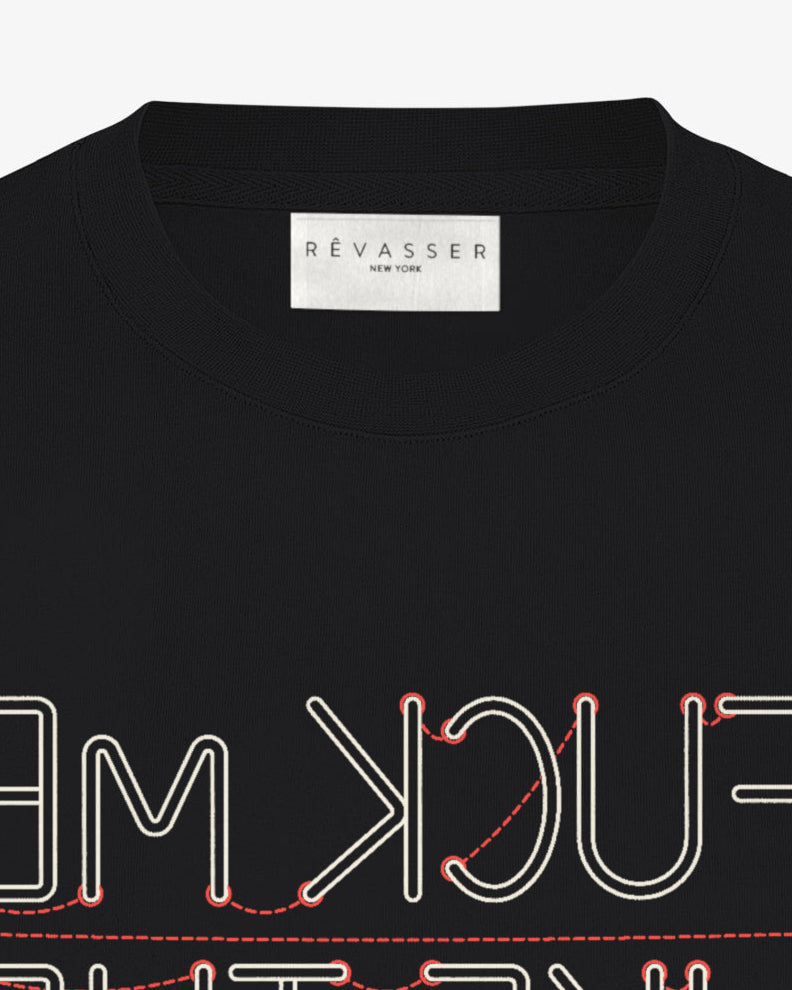 Vacancy, the collar and its label, close